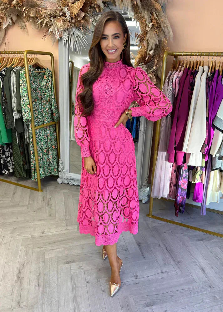 Pippa – Elegant Midi Dress