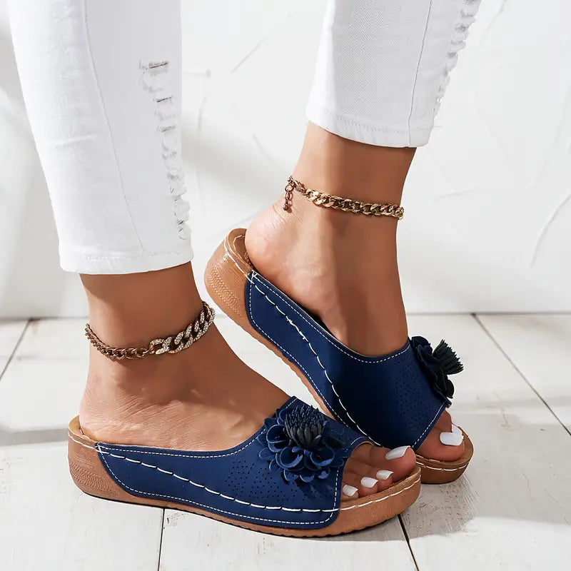 FLORA | Sandals with Flower Motif