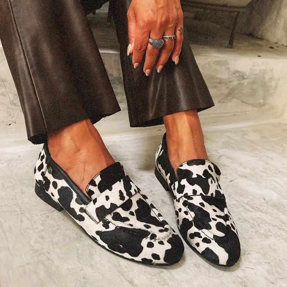 Ella & James | ELEGANT ANIMAL PRINT LOAFERS
