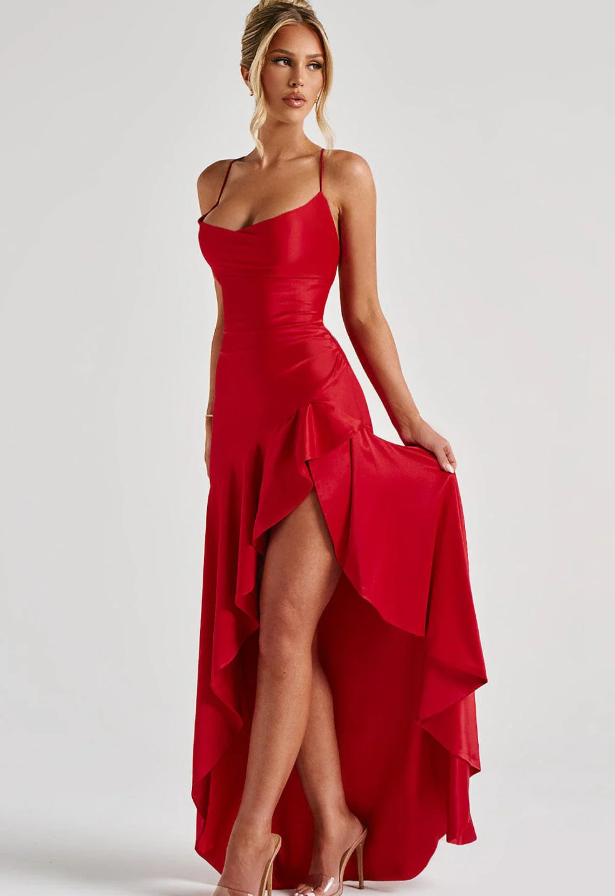 Samira – Long Dress with Open Back